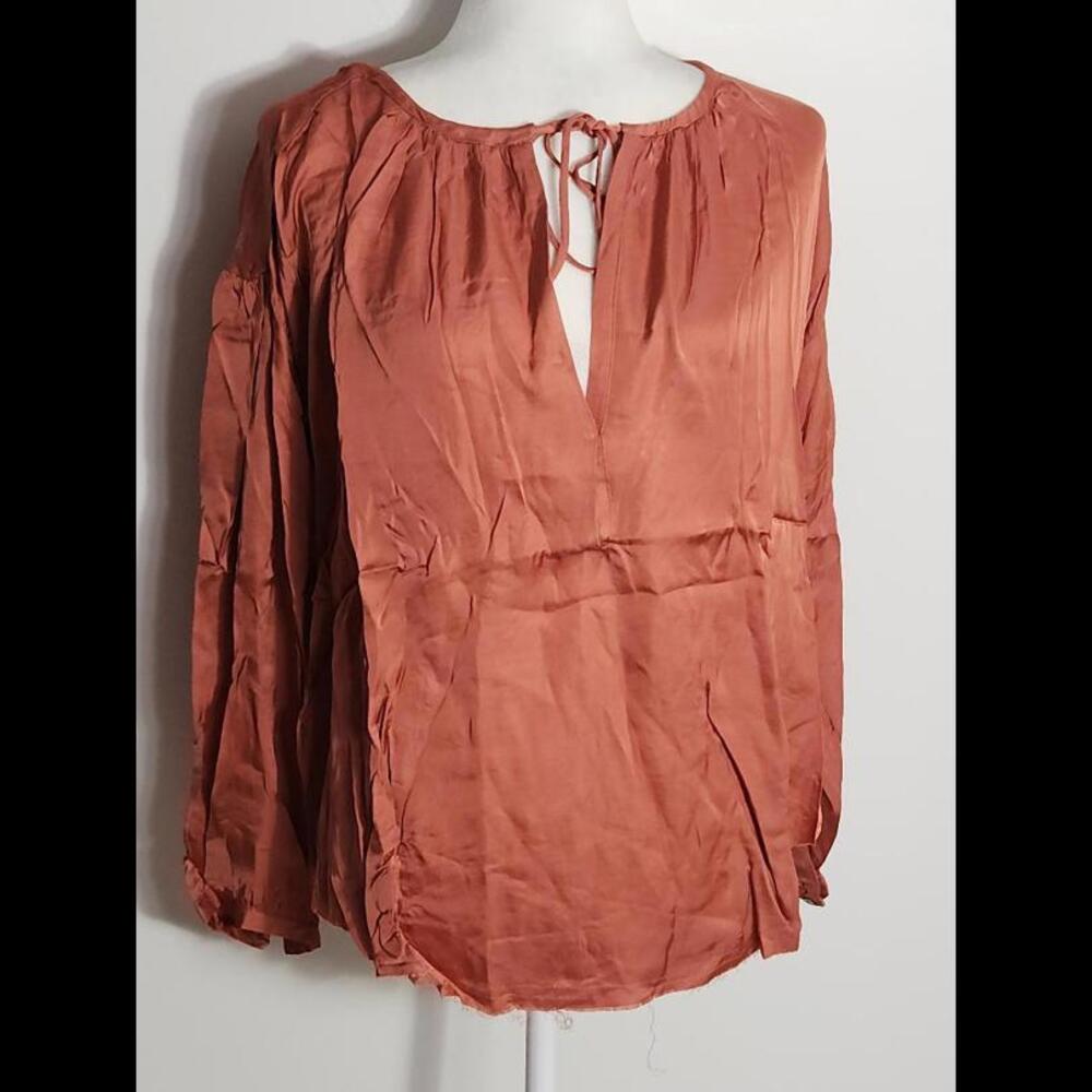 (9) NWT Anthro/Olivaceous Terra Lg Sleeve Satinesque Top, L